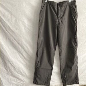 Patagonia green khaki women’s 4 pocket adjustable waist hiking pants size 14